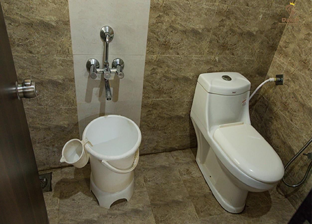 Hotel Somnath Daksh โสมนัส ภายนอก รูปภาพ